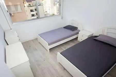 Mackenzie Area لارنكا